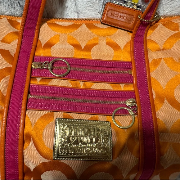 Coach - Orange Poppy Tote - Optic C Print - EUC With two Hangtags - CLEAN - Picture 14 of 14